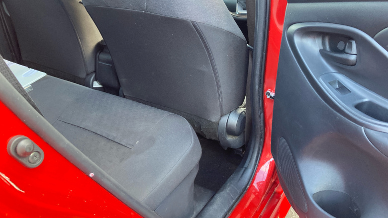 Toyota Yaris 1.5 Hybrid Design 5dr CVT Hybrid Hatchback